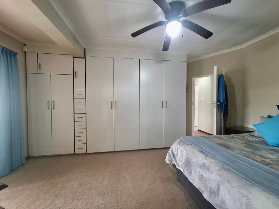 4 Bedroom Property for Sale in Dorchester Heights Eastern Cape